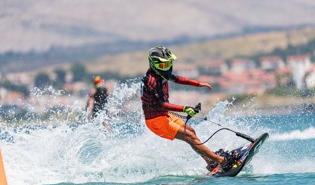 Dünya Motosurf Şampiyonası, Çeşme'de başladı