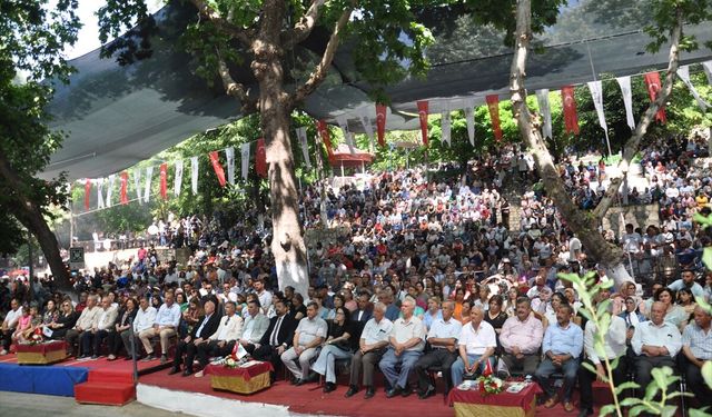 Ödemiş'te kiraz ve meyve fidanı festivali yapıldı