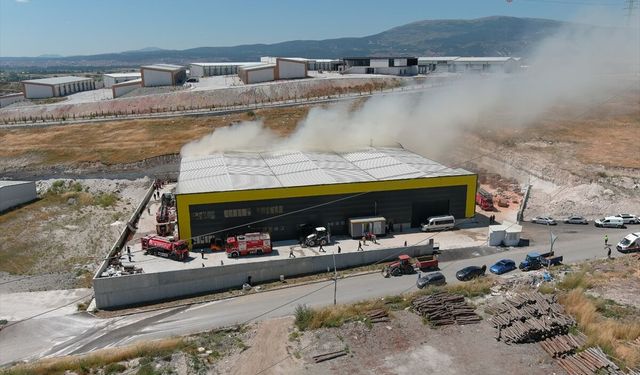 Kütahya'daki fabrika yangını kontrol altında!