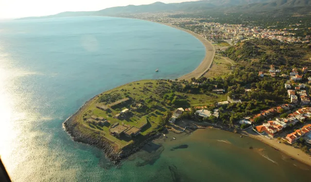 Resmi Gazete'de yayımlandı... İzmir'deki iki turizm bölgesinde küçülme!