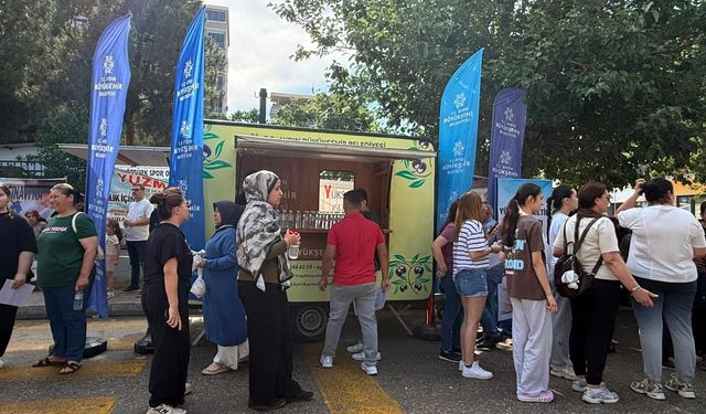 Başkan Çerçioğlu üniversite adaylarının yanında