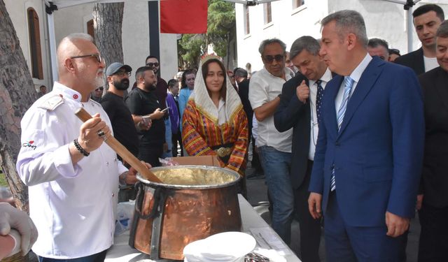 İzmir lezzetleri görücüye çıktı!