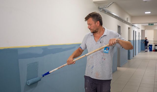 Narlıdere Belediyesi'nden okullara bakım onarım desteği