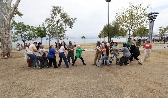 Menderes Belediyesi’nden engelli bireylere piknik