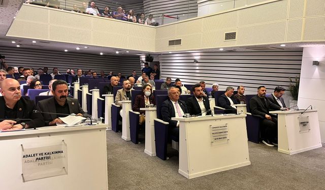 Buca’da operasyon sonrası sessiz meclis!