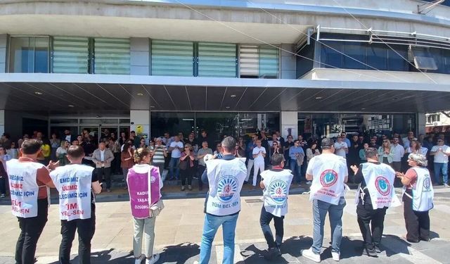 Karşıyaka’da krizi bitirecek adım… Başkan Ünsal’a tam yetki!