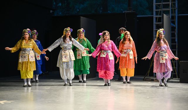 Bornova'da kursiyerlerden görsel şölen