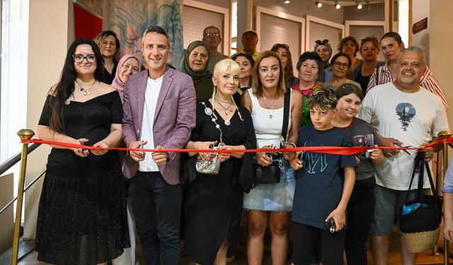 Bornova'da Köseoğlu kardeşlerden “Biz” sergisi