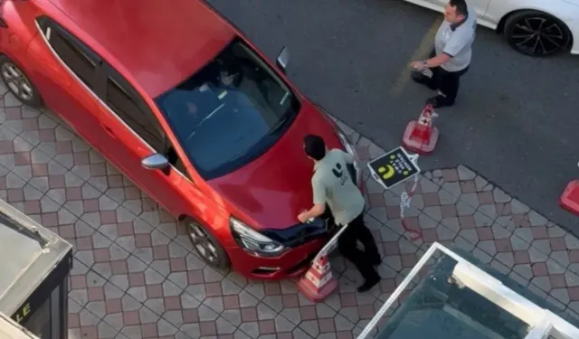 Hastanede otopark ücretine itiraz etti: Aracını valenin üzerine sürdü