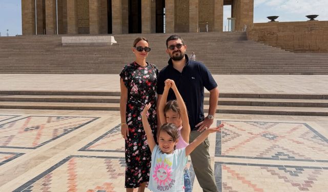 Seda Bakan, ailesiyle Anıtkabir'de