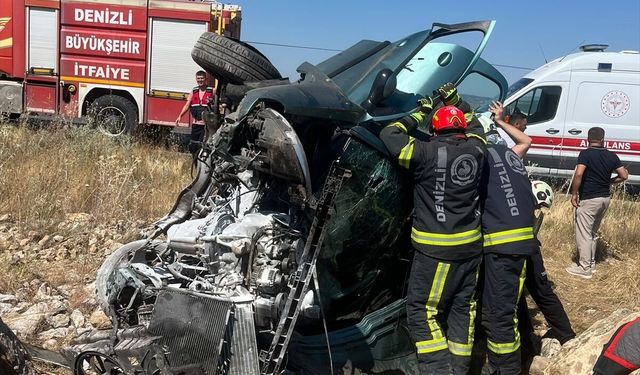 Denizli'de korkunç kaza: 4 kişi yaralandı