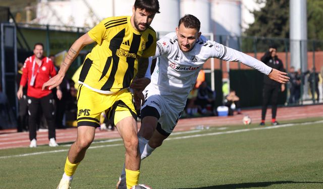 Aliağa FK'da Veli ve Mert yeni takımlarıyla imzaladı