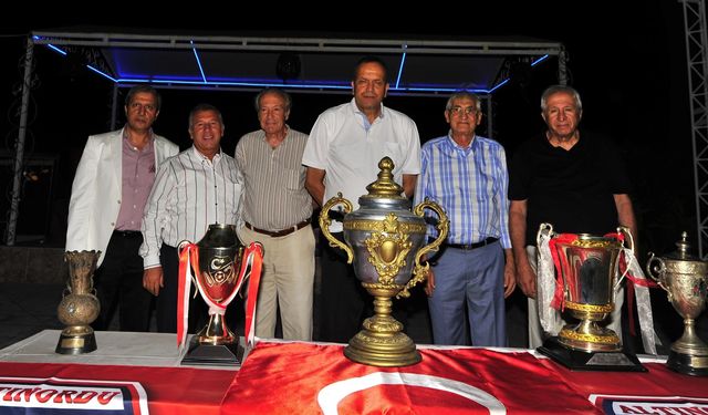 Altınordu'da Özkan ile camia karşı karşıya