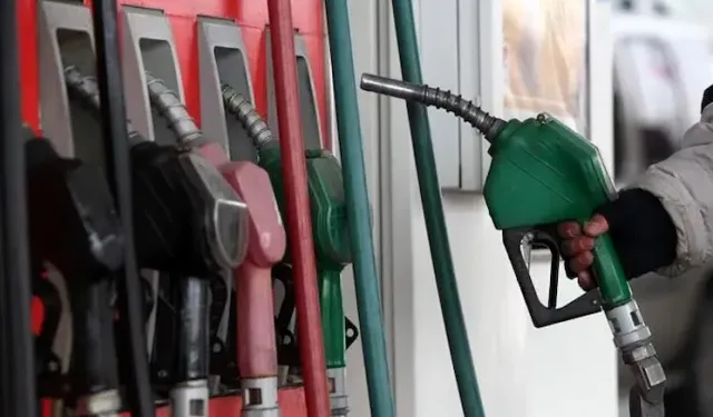 Akaryakıta dev zam geldi: Motorin 80 liranın üzerine çıktı