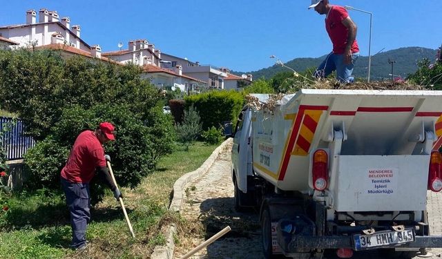 Menderes’in sahil bölgesinde atık seferberliği