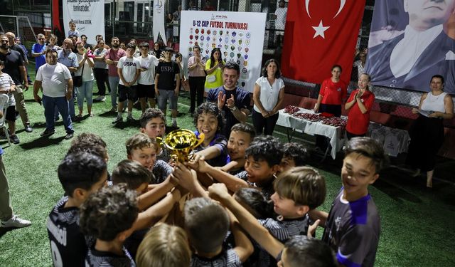 Bayraklı'da U-12 Cup'ta şampiyon  belli oldu