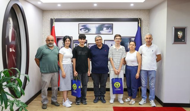 Başkan Vekili Benzer LGS şampiyonlarını ağırladı