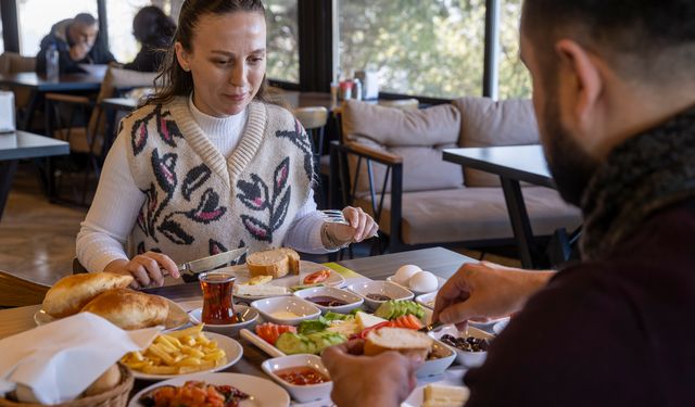 Buca1923 Mevlana Kafe, İzmirlilerin ortak adresi oldu