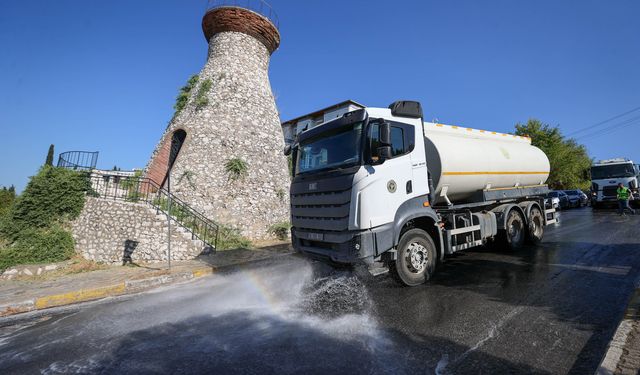 Buca'da köşe bucak yaz temizliği!