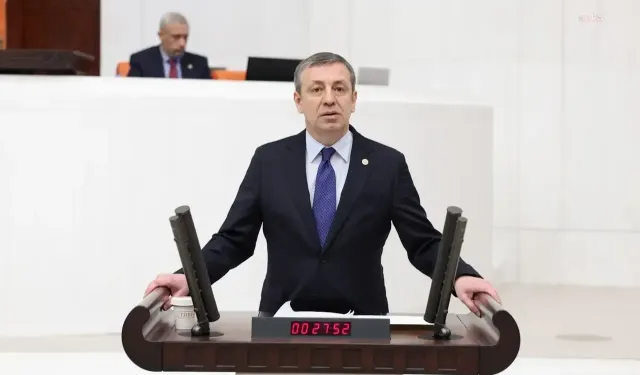 CHP'li Türeli'den yasa teklifine tepki: Çocuklar cezalandırılıyor!