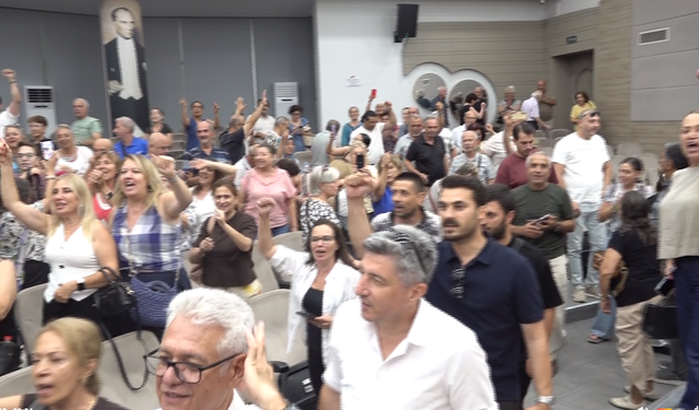 CHP Bornova kazan kaldırdı: 153 mahalle temsilcisinden istifa kararı!