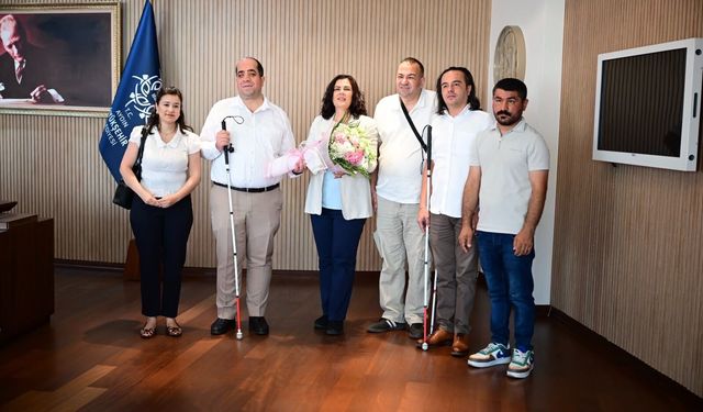 Çerçioğlu'na Altı Nokta Körler Derneği Aydın Şube Başkanı Bayram Özen ve dernek üyelerinden ziyaret