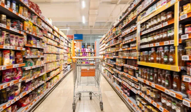 14 yıldır faaliyetteydi: Dev marketle birleşti!