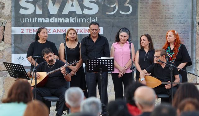 Madımak unutulmadı... 35 can Karabağlar'da anıldı