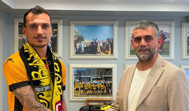 Karşıyaka'dan ayrılan İlyas imzayı attı