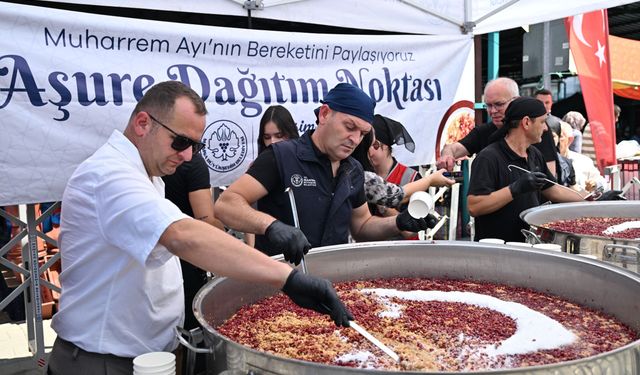 Manisa Büyükşehir’den 2 bin kişiye aşure ikramı