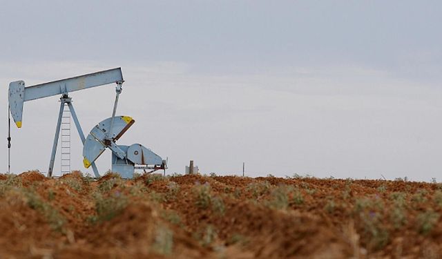 Brent petrolün varili 100 doları aştı