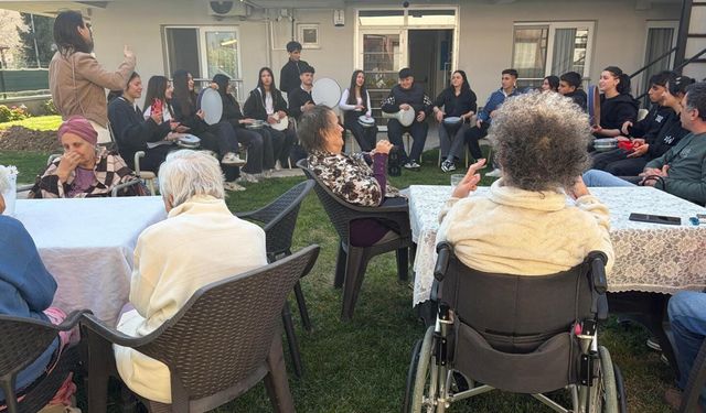 Ritimle anlattığı çevre dersi dünya birincisi oldu