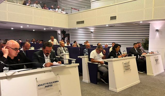 Buca’da ‘ihale’ gerilimi… AK Parti’den ‘cezaevinden talimat’ çıkışı!