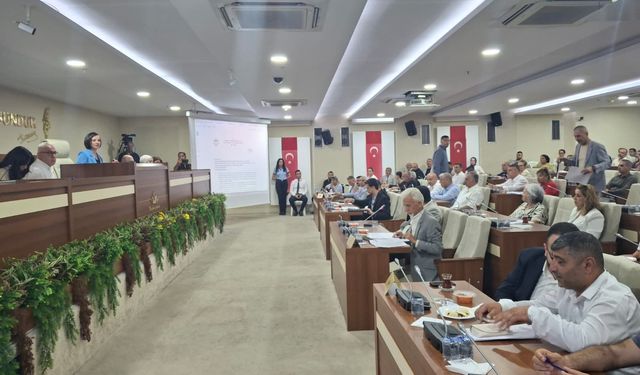 Karabağlar'da 20'ye 10 krizi… CHP grubunda aday çatlağı!