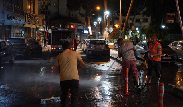 Seferihisar'da yollar gece mesaisiyle pırıl pırıl