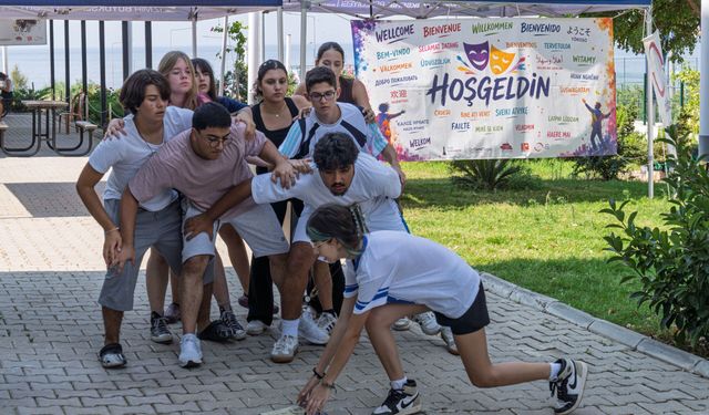 İzmir’de Avrupa Drama Buluşması: Gençler ortak hikâyeler yazıyor