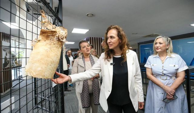 Galeri Alt, Karşıyaka’nın kültür yaşamına değer katıyor