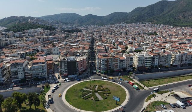 Balçova’nın caddeleri “çiçek gibi” oldu