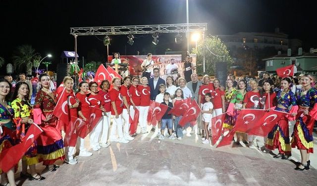 30 Ağustos coşkusu Menderes’i sardı