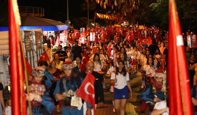 Selçuk'ta zafer bayramı fener alayı ve Eliz Band koneri ile kutlanacak!