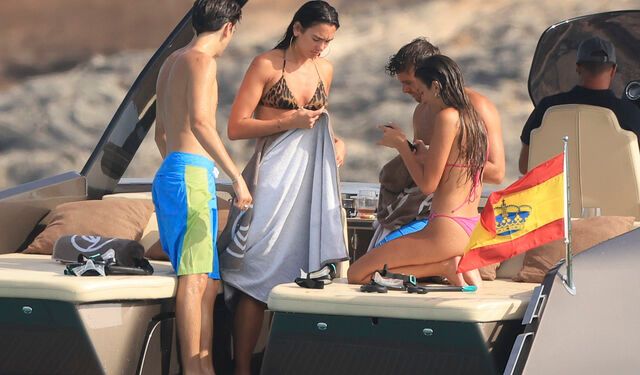 Dua Lipa'nın deniz coşkusu