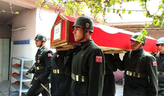 İzmir'de Kıbrıs gazisine son görev