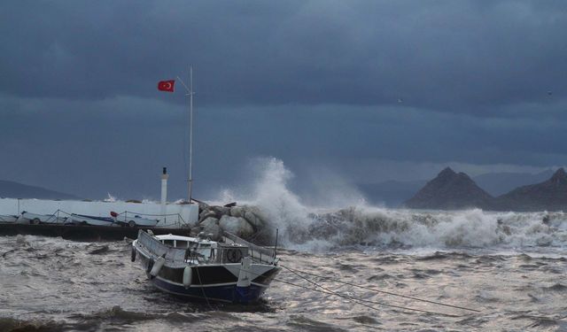 Bodrum'da feribota 'fırtına' engeli