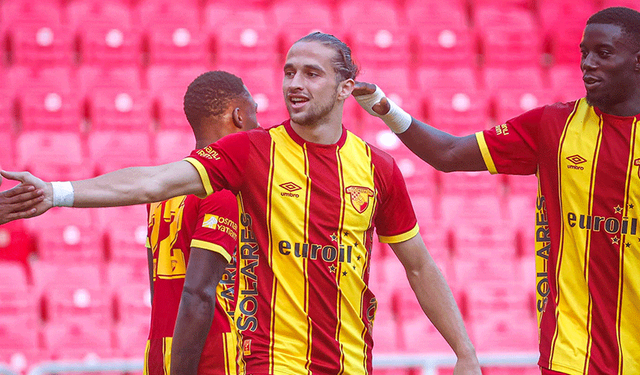 Göztepe'de alkışlar defansa
