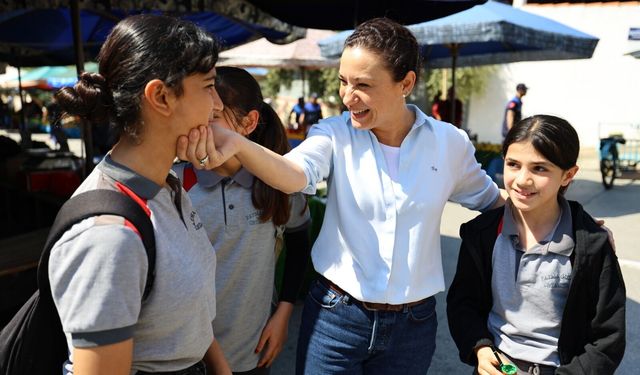 Selçuk’ta öğrencilere Kırtasiye Kartı desteği