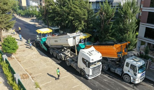Aydın’da ulaşım yatırımları sürüyor: Efeler’in yolları yenileniyor