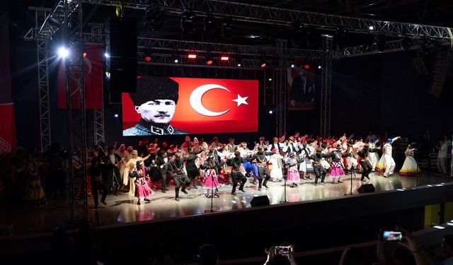 Balçova’da Zafer Bayramı’na renkli festival kutlaması