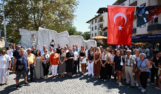 Başkan Sengel: Yeniden ayağa kalkma cesaretini temsil ediyor