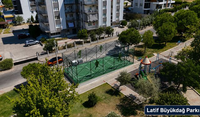 Karabağlar ‘da 5 mahalleye 5 yeni mini futbol sahası