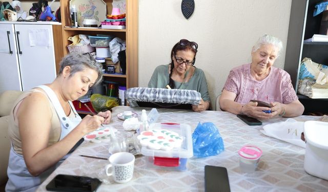 Saadet Mirci Semt Merkezi hayata yeniden açılan kapısı oldu